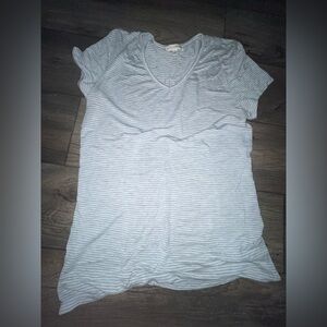 Zenana Outfitters Gray Relaxed V-Neck Short Sleeve Tee